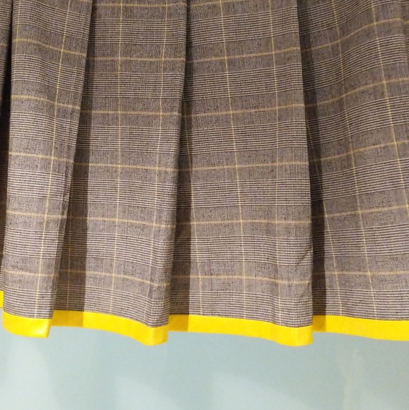 Studio Jax size 10 yellow windowpane plaid pleated skirt - Picture 3 of 8